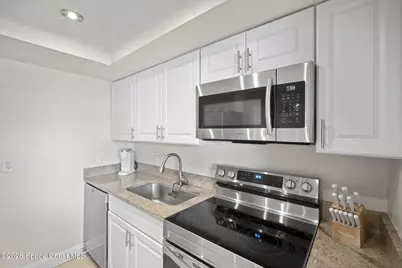 1011 S Miramar Avenue #Unt3, Indialantic, FL 32903 - Photo 13