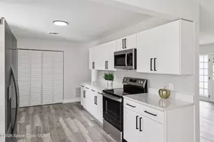 2121 Colony Dr, Melbourne, FL 32935 - Photo 9