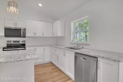 239 Trembley Avenue SW, Palm Bay, FL 32908 - Photo 9