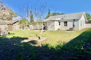 549 Poinciana Dr, Melbourne, FL 32935 - Photo 23