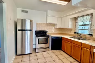 549 Poinciana Dr, Melbourne, FL 32935 - Photo 7