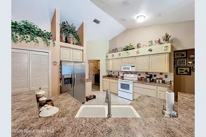 1110 Glendale Avenue NW, Palm Bay, FL 32907 - Photo 25