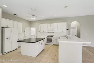 6146 Arlington Cir, Melbourne, FL 32940 - Photo 9