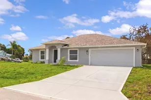 640 Roth Ct SE, Palm Bay, FL 32909 - Photo 3