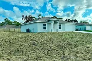 640 Roth Ct SE, Palm Bay, FL 32909 - Photo 3