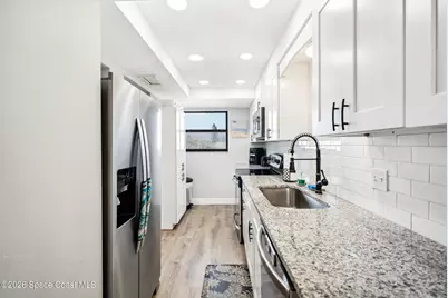 180 Paradise Boulevard #18015, Melbourne, FL 32903 - Photo 5