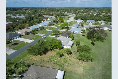 358 S Wimbrow Drive, Sebastian, FL 32958 - Photo 7