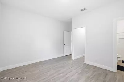 1645 19th Avenue SW, Vero Beach, FL 32962 - Photo 9