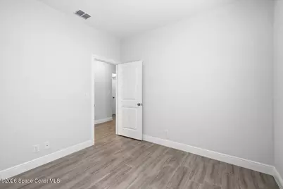 1645 19th Avenue SW, Vero Beach, FL 32962 - Photo 5