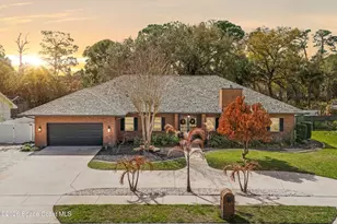 572 Lake Ashley Cir, Melbourne, FL 32904 - Photo 1