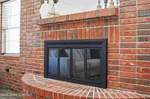 572 Lake Ashley Cir, Melbourne, FL 32904 - Photo 11