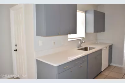 482 Tuloma Avenue SW, Palm Bay, FL 32908 - Photo 9