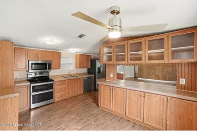 686 Sunrise Court NE, Palm Bay, FL 32907 - Photo 9