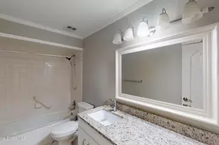 216 Country Club Dr, Melbourne, FL 32940 - Photo 17