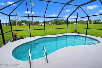 514 Hobart Avenue NW, Palm Bay, FL 32907 - Photo 3