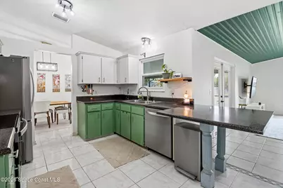 823 Lamplighter Drive NW, Palm Bay, FL 32907 - Photo 5