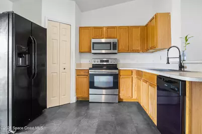 1091 Slocum Street NW, Palm Bay, FL 32907 - Photo 15