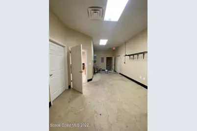 230 E Merritt Island Causeway #104, Merritt Island, FL 32952 - Photo 7