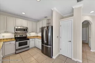 914 Sierra Pl NE, Palm Bay, FL 32907 - Photo 9