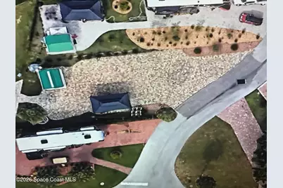 16356 Cherry Tree Court, Clermont, FL 34714 - Photo 9