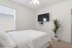 271 Guinevere Dr SW, Palm Bay, FL 32908 - Photo 15