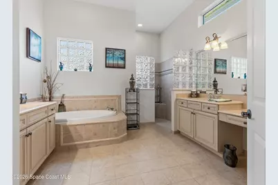 1360 S Village Square, Vero Beach, FL 32966 - Photo 23