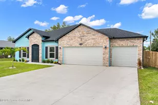 189 Tudor Rd SW, Palm Bay, FL 32908 - Photo 3