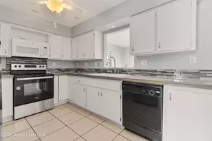 627 Binney St NE, Palm Bay, FL 32907 - Photo 7