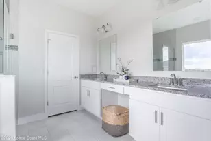 2423 Pinwherry St NW, Palm Bay, FL 32907 - Photo 11