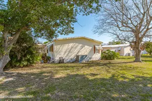 917 Cypress St, Barefoot Bay, FL 32976 - Photo 37