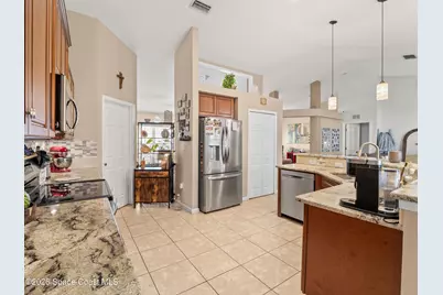 581 Ganley Street SW, Palm Bay, FL 32908 - Photo 3
