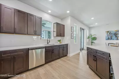 825 Santo Domingo Avenue SW, Palm Bay, FL 32908 - Photo 3