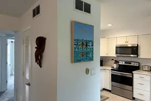 911 S Colonial Ct, Indian Harbour Beach, FL 32937 - Photo 9