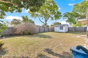 2184 Sandalwood Dr, Melbourne, FL 32935 - Photo 23