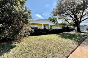 121 Maplewood Dr, Titusville, FL 32796 - Photo 3