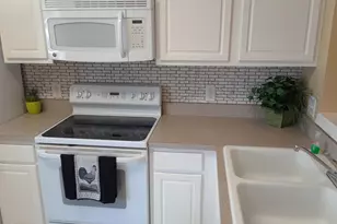 1359 Hampton Park Ln, Melbourne, FL 32940 - Photo 3