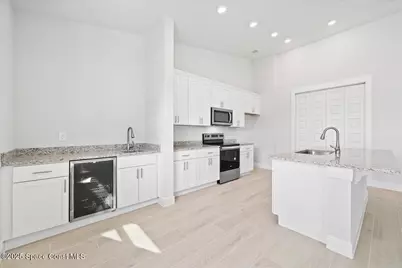 371 Bryn Mawr Avenue NE, Palm Bay, FL 32907 - Photo 7