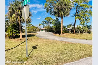 702 Lake Drive, Sebastian, FL 32958 - Photo 1