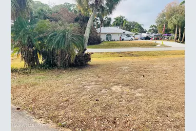 702 Lake Drive, Sebastian, FL 32958 - Photo 5