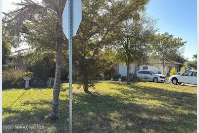 1801 SE 5th Avenue, Cape Coral, FL 33993 - Photo 5