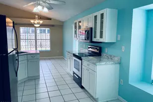 1231 Cypress Bend Cir, Melbourne, FL 32934 - Photo 7