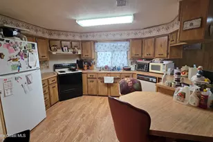 1805 Mango St NE, Palm Bay, FL 32905 - Photo 9