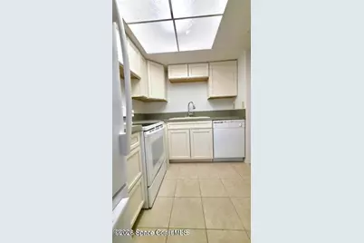 3118 Sir Hamilton Circle #4, Titusville, FL 32780 - Photo 3