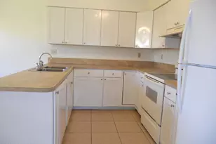 2106 Foxwood Dr, Melbourne, FL 32935 - Photo 5