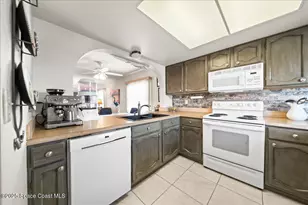 7301 Ridgewood Ave, Cape Canaveral, FL 32920 - Photo 11