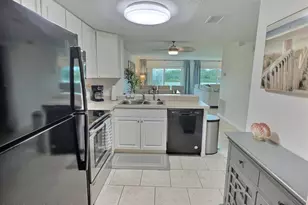 4570 Ocean Beach Blvd, Cocoa Beach, FL 32931 - Photo 7