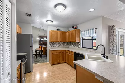 211 Seahorse Circle SE, Melbourne Beach, FL 32951 - Photo 17