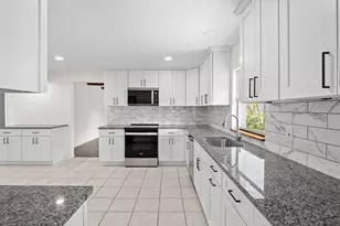 5215 Pina Vista Dr, Melbourne, FL 32934 - Photo 13