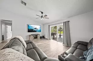 4364 Prentice Ln, Mims, FL 32754 - Photo 11