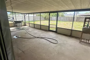 377 Emerson Dr NW, Palm Bay, FL 32907 - Photo 19